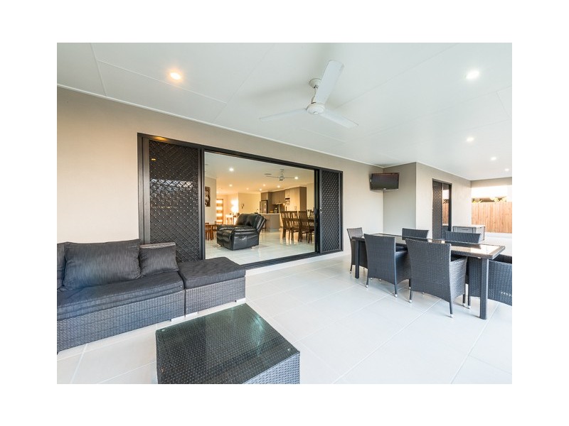 48 Canecutters Drive, Ooralea QLD 4740