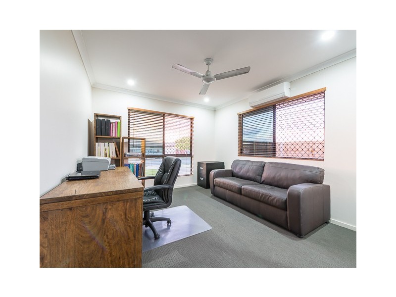 48 Canecutters Drive, Ooralea QLD 4740