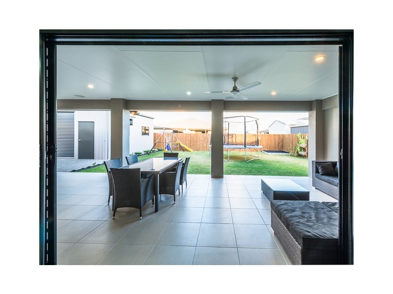 48 Canecutters Drive, Ooralea QLD 4740