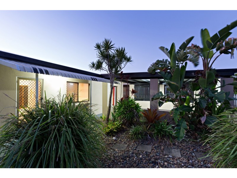 14 Hillside Tce, Mount Pleasant QLD 4740