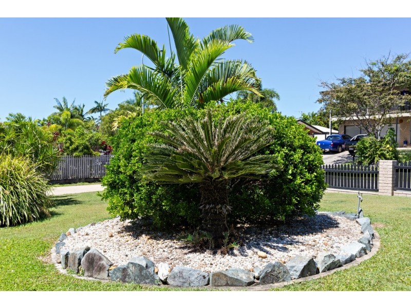 14 Hillside Tce, Mount Pleasant QLD 4740