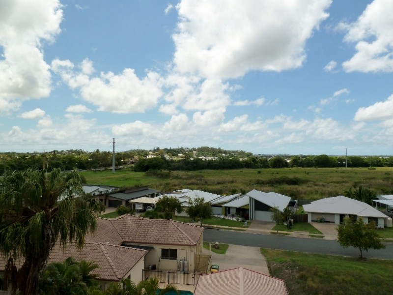 73 Cinnamon Drive, Glenella QLD 4740