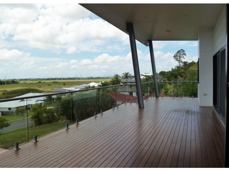 73 Cinnamon Drive, Glenella QLD 4740