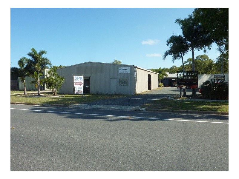 1/2 David Muir Street, Slade Point QLD 4740