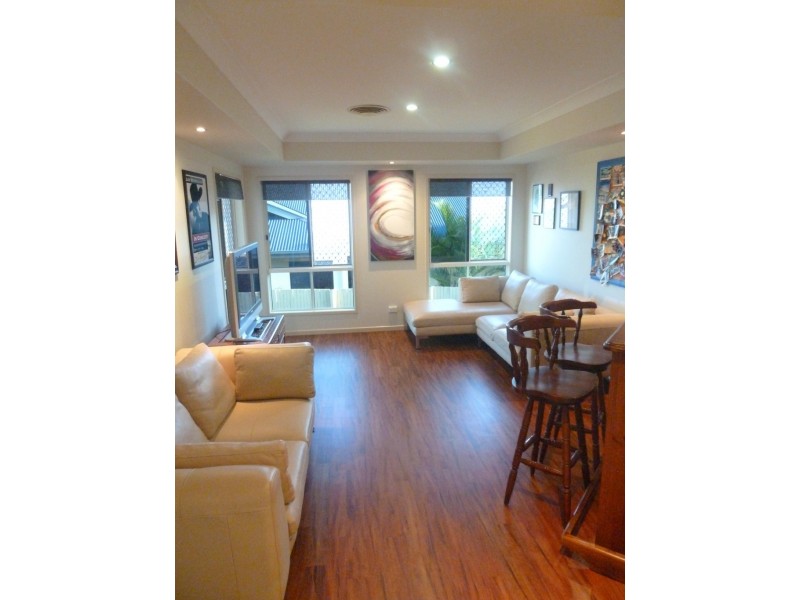 7 Gillies Court, Rural View QLD 4740