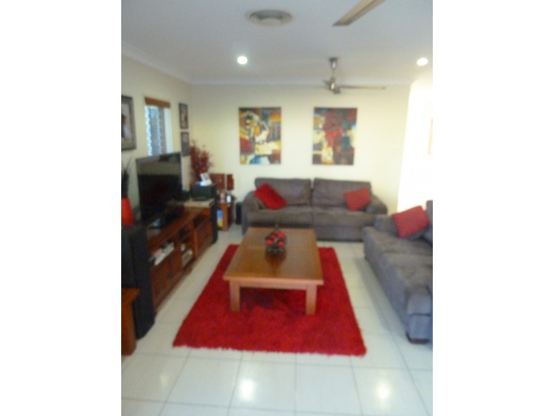 7 Gillies Court, Rural View QLD 4740