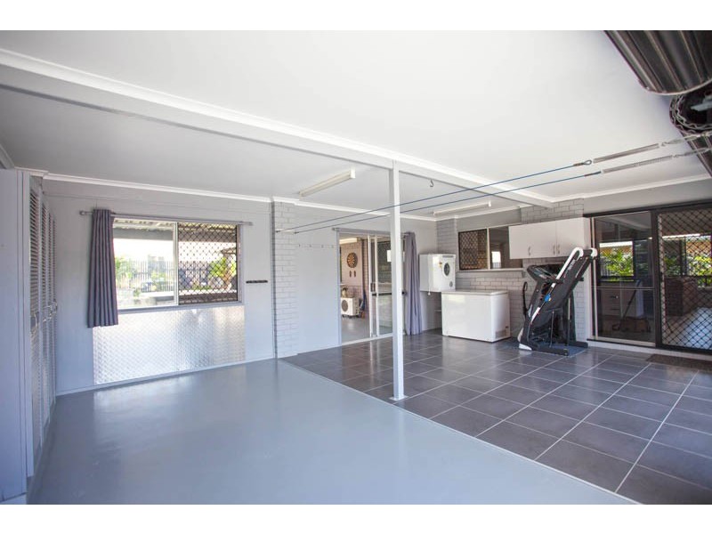 1 Nicklin Drive, Beaconsfield QLD 4740