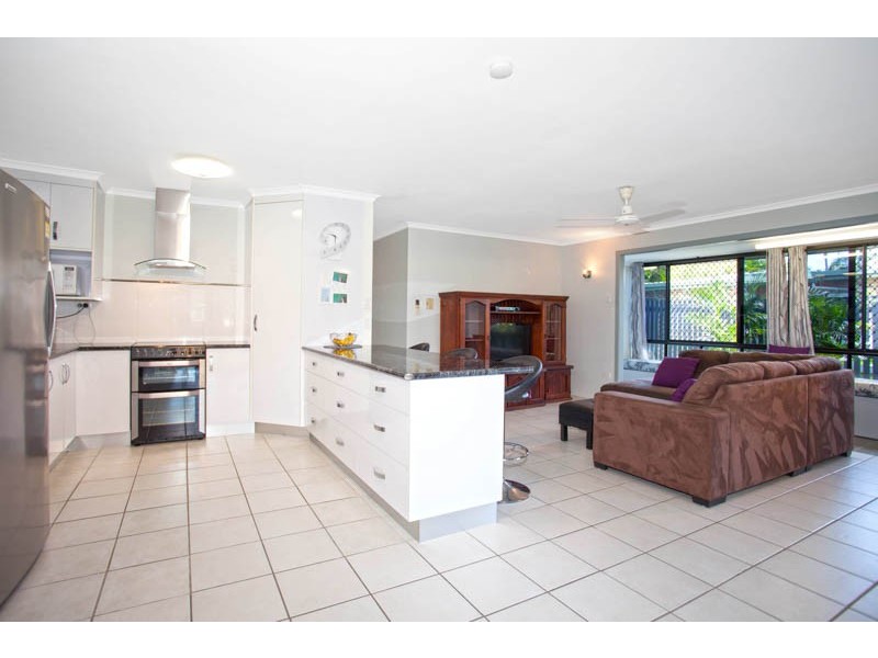 1 Nicklin Drive, Beaconsfield QLD 4740