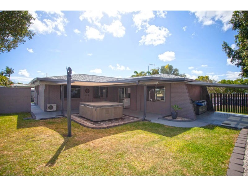 1 Nicklin Drive, Beaconsfield QLD 4740