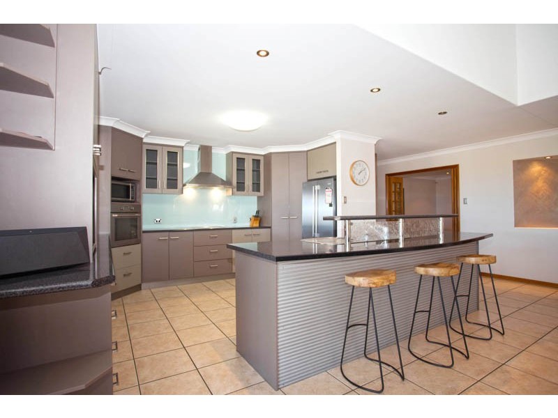 96 Busuttin Drive, Eimeo QLD 4740