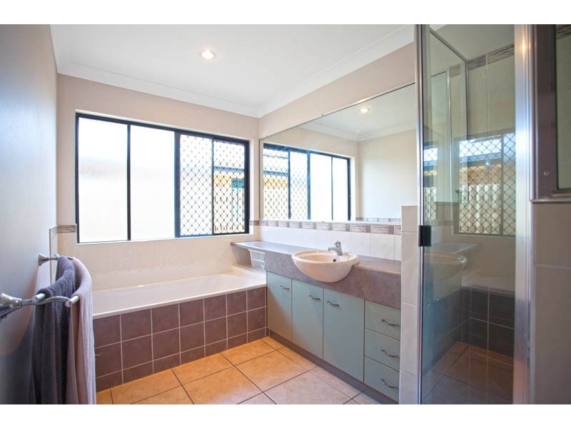 96 Busuttin Drive, Eimeo QLD 4740