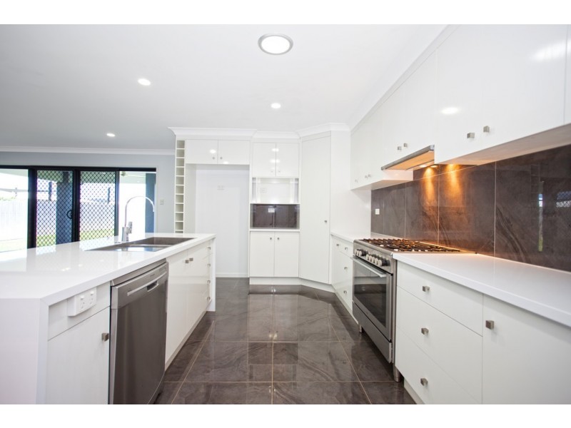28 Bachelor Court, Marian QLD 4753