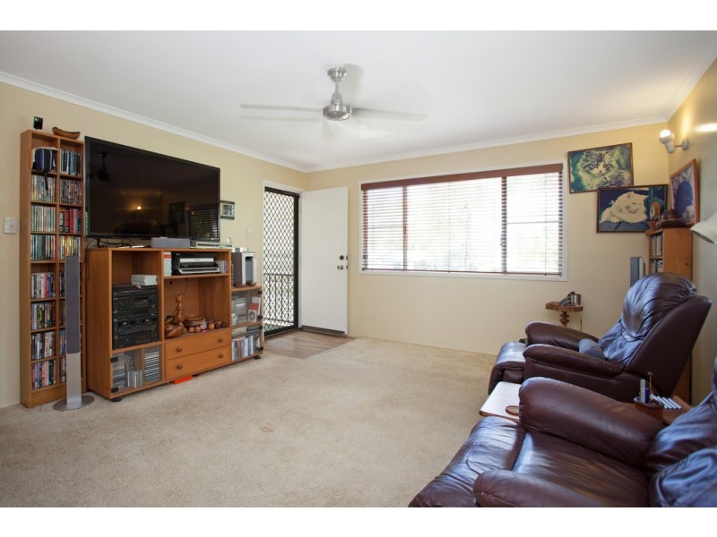 8 Stott Street, Bucasia QLD 4750