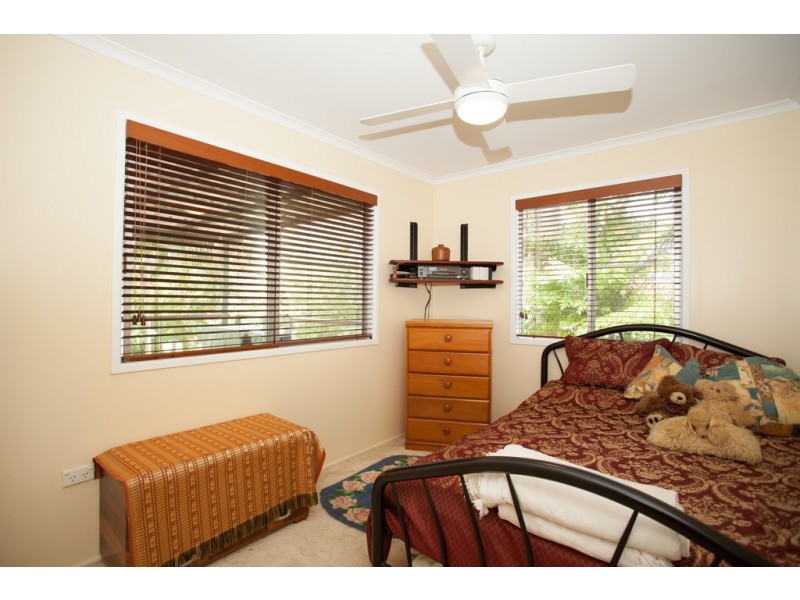 8 Stott Street, Bucasia QLD 4750