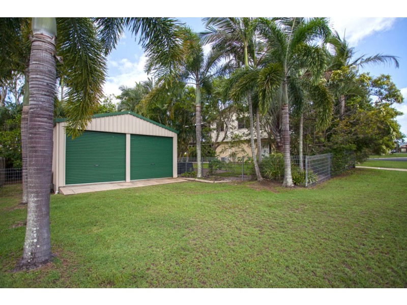8 Stott Street, Bucasia QLD 4750