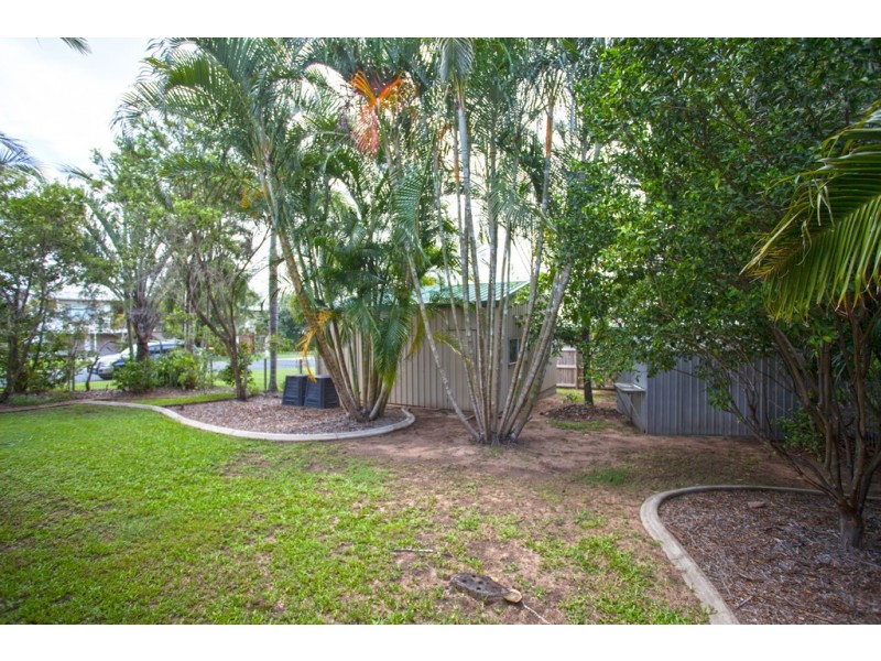 8 Stott Street, Bucasia QLD 4750