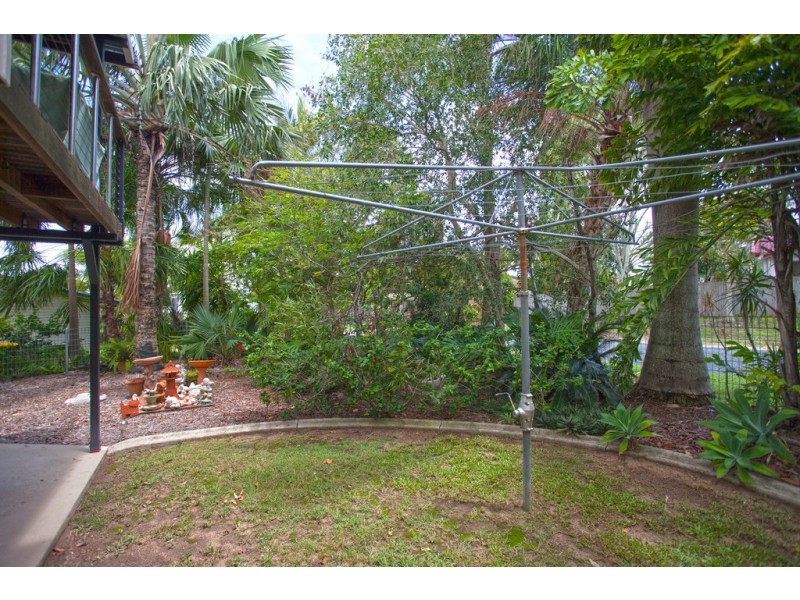 8 Stott Street, Bucasia QLD 4750