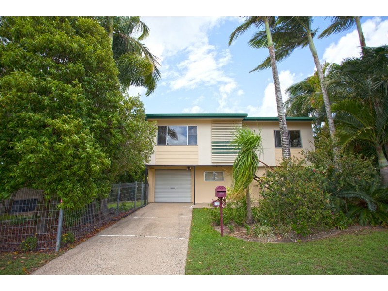 8 Stott Street, Bucasia QLD 4750