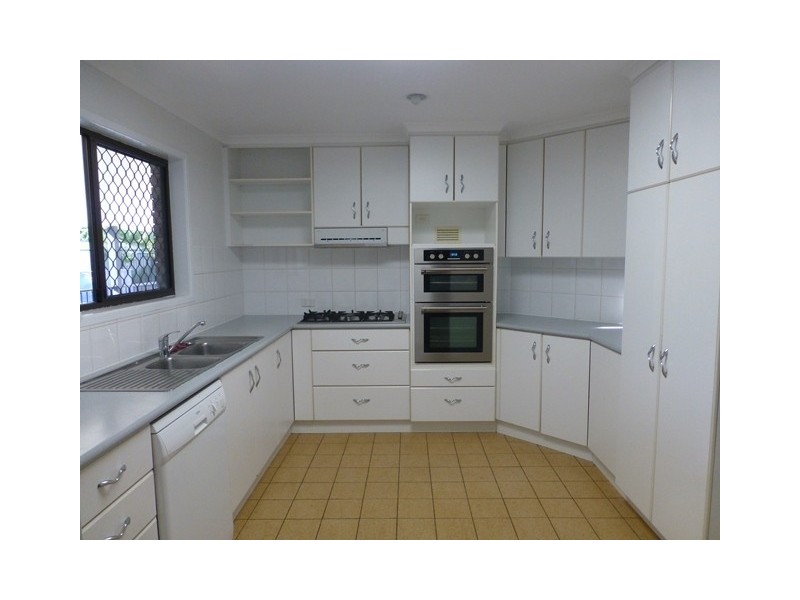 12 Flors Avenue, Mount Pleasant QLD 4740