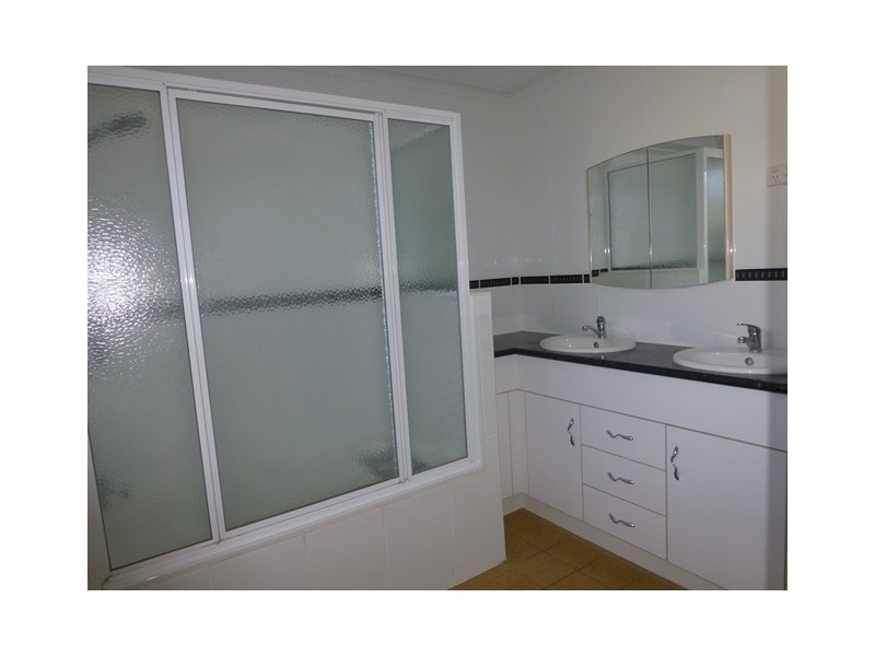 12 Flors Avenue, Mount Pleasant QLD 4740