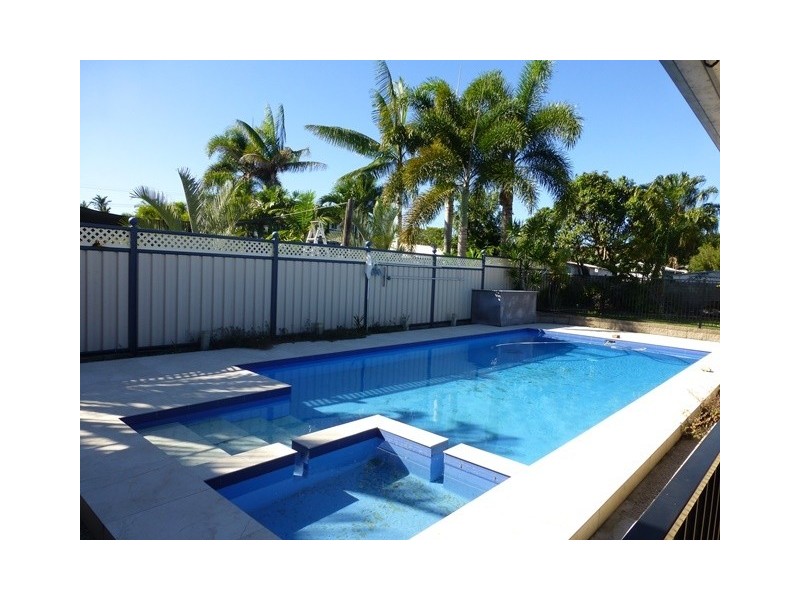 12 Flors Avenue, Mount Pleasant QLD 4740