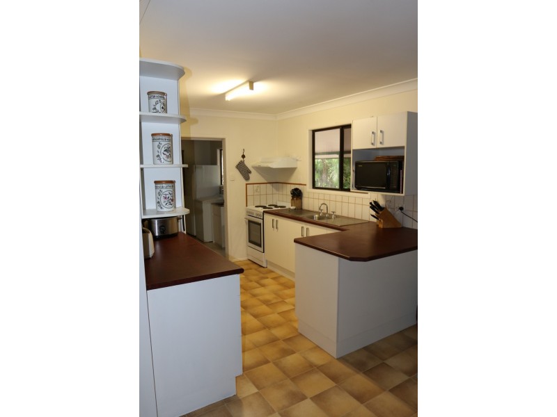 3 Linda Street, Bucasia QLD 4750