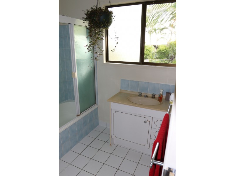 3 Linda Street, Bucasia QLD 4750