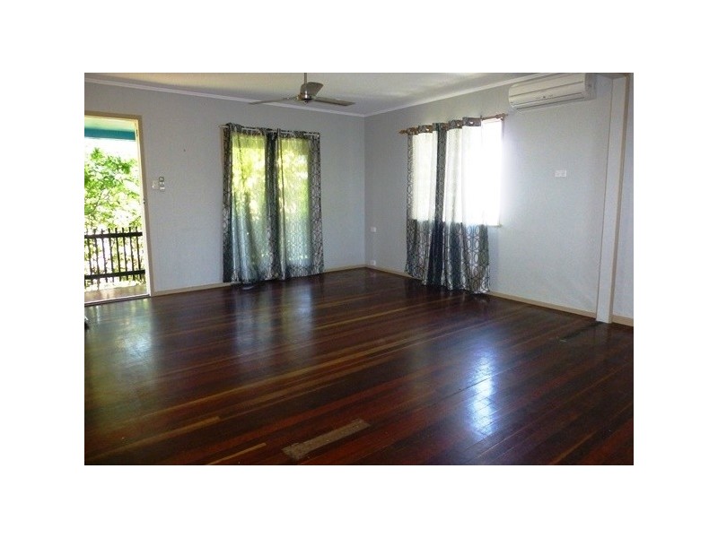 17 Kingfisher, Slade Point QLD 4740