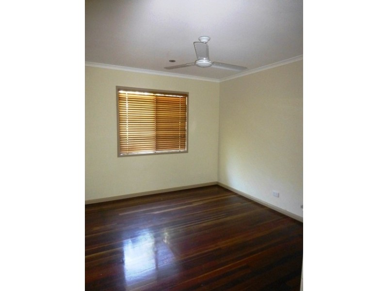 17 Kingfisher, Slade Point QLD 4740