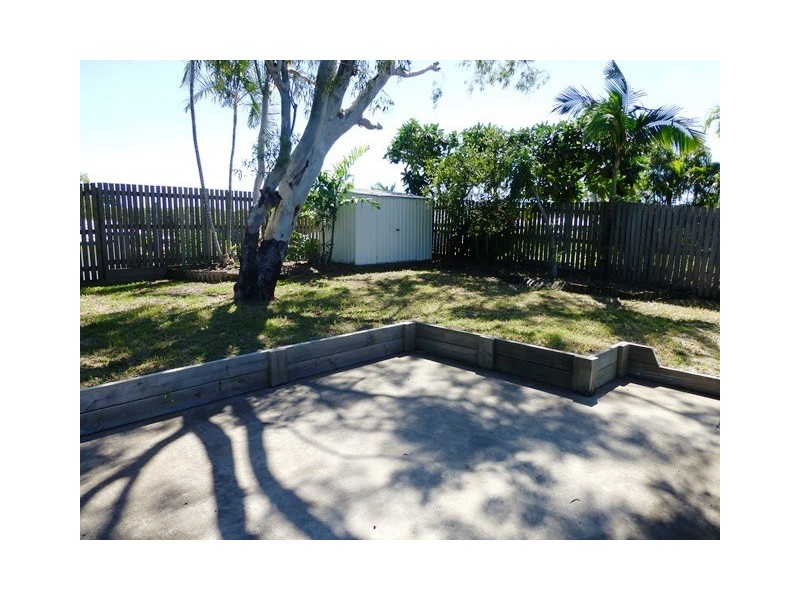 17 Kingfisher, Slade Point QLD 4740