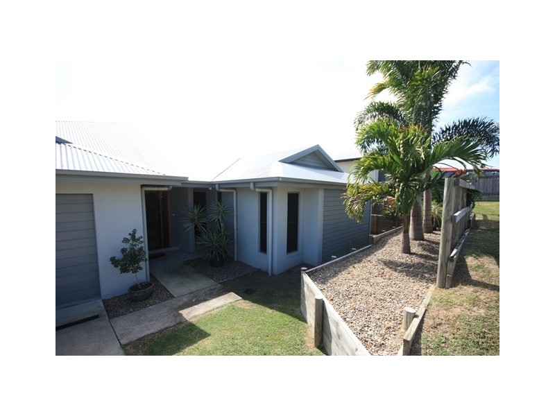 18 Douglas Crescent, Rural View QLD 4740