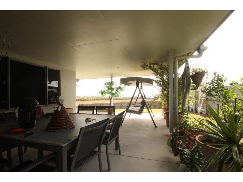 18 Douglas Crescent, Rural View QLD 4740