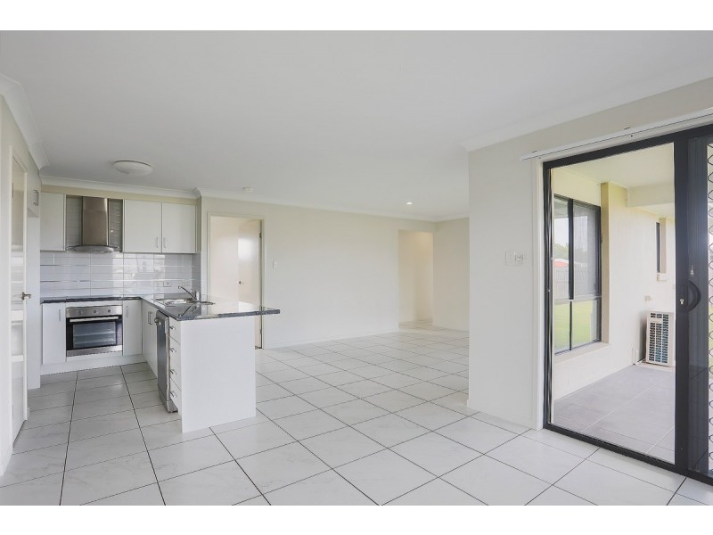 65 Bellavista Ct, Beaconsfield QLD 4740