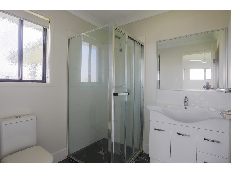 65 Bellavista Ct, Beaconsfield QLD 4740