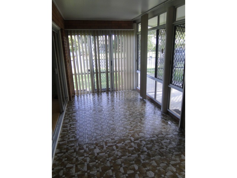 5 Pharlap Parade, Ooralea QLD 4740