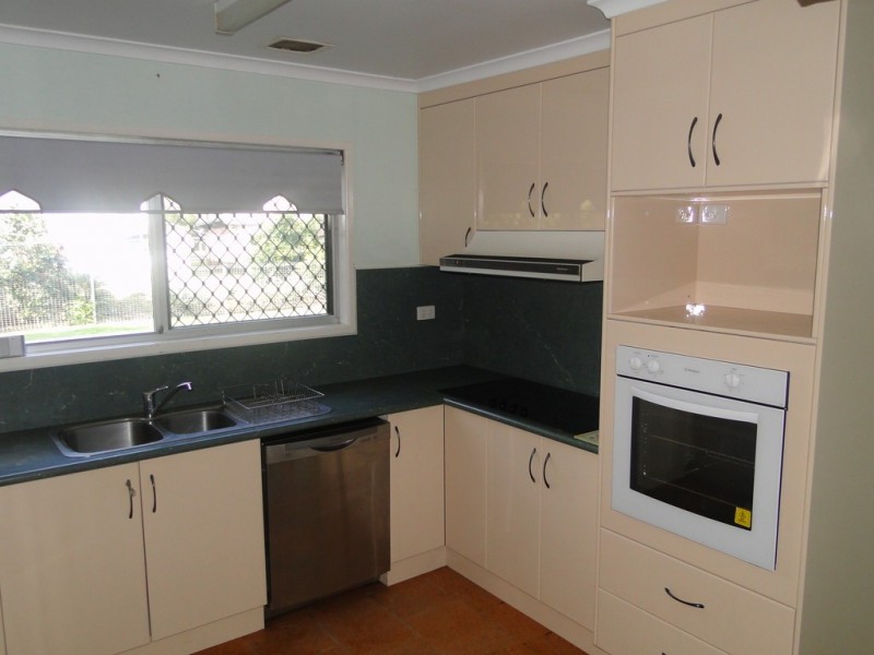 5 Pharlap Parade, Ooralea QLD 4740