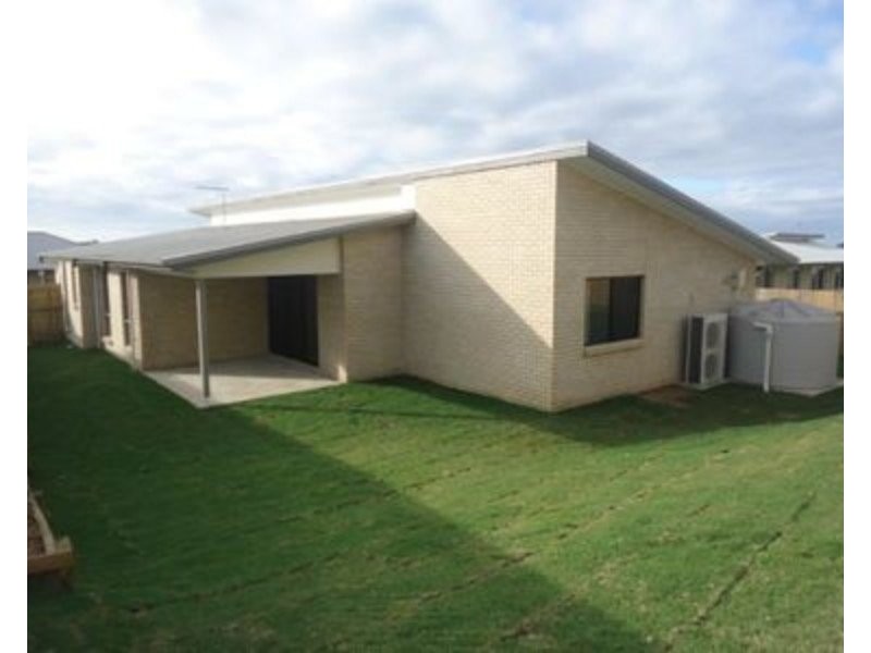 19 Halifax Place, Rural View QLD 4740