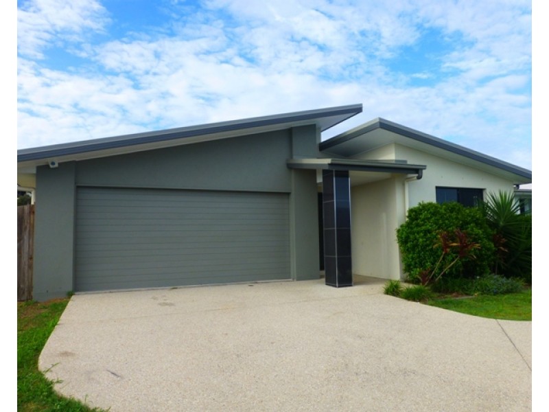 19 Halifax Place, Rural View QLD 4740