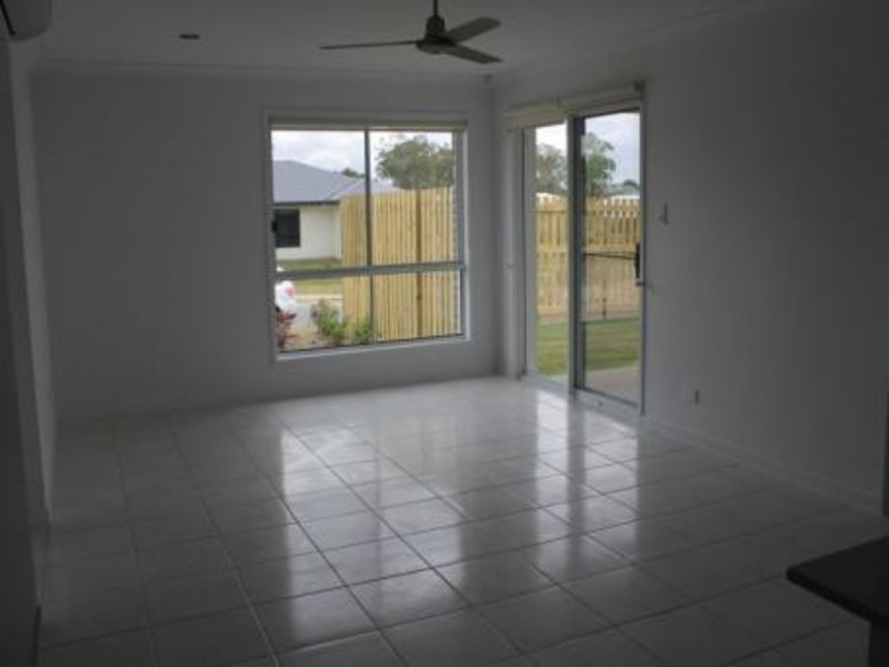 2/21 Catherine St, Walkerston QLD 4751