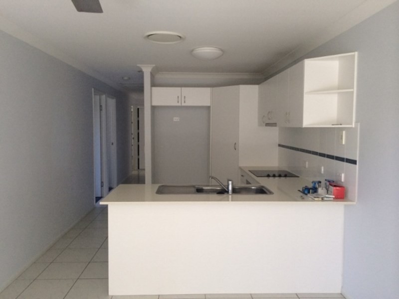 2/5 Bilgola Place, Blacks Beach QLD 4740