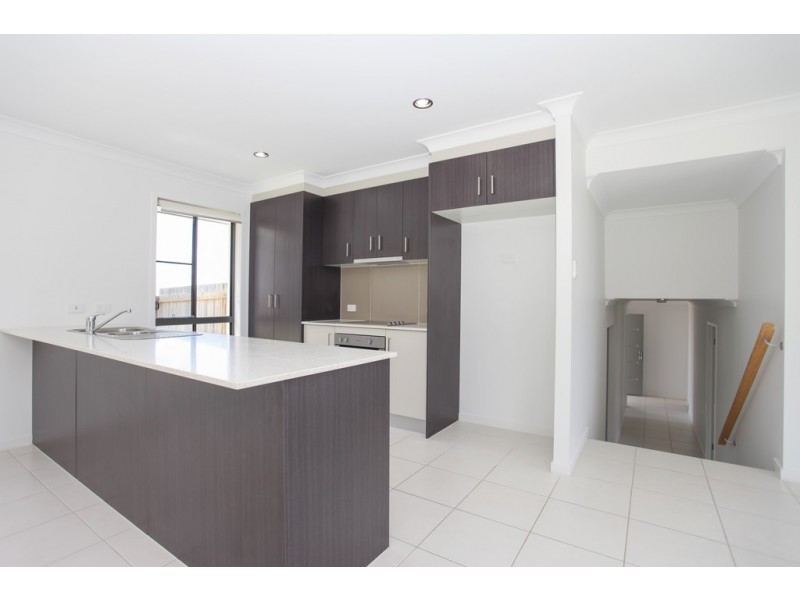 7 Brearley Ct, Rural View QLD 4740