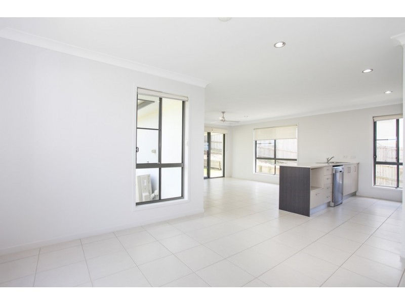 7 Brearley Ct, Rural View QLD 4740