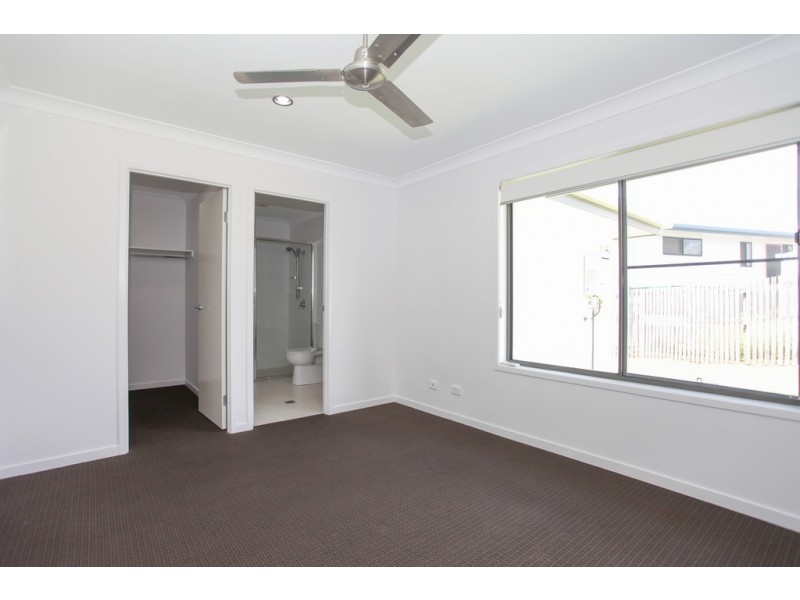 7 Brearley Ct, Rural View QLD 4740