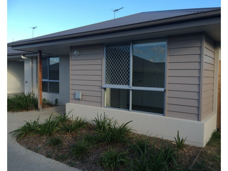 2/83 Dawson Boulevard, Rural View QLD 4740