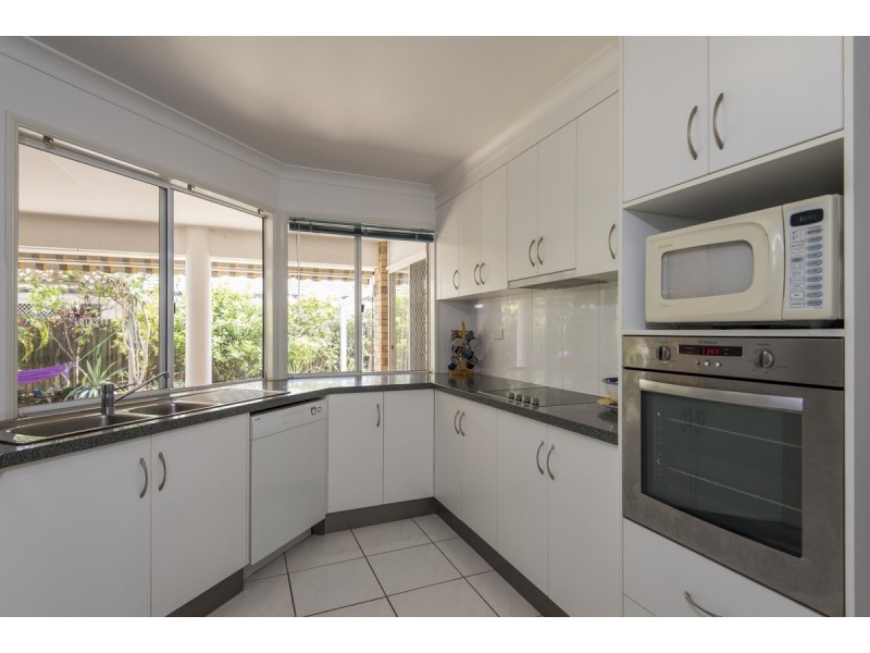 19 Border Street, Glenella QLD 4740