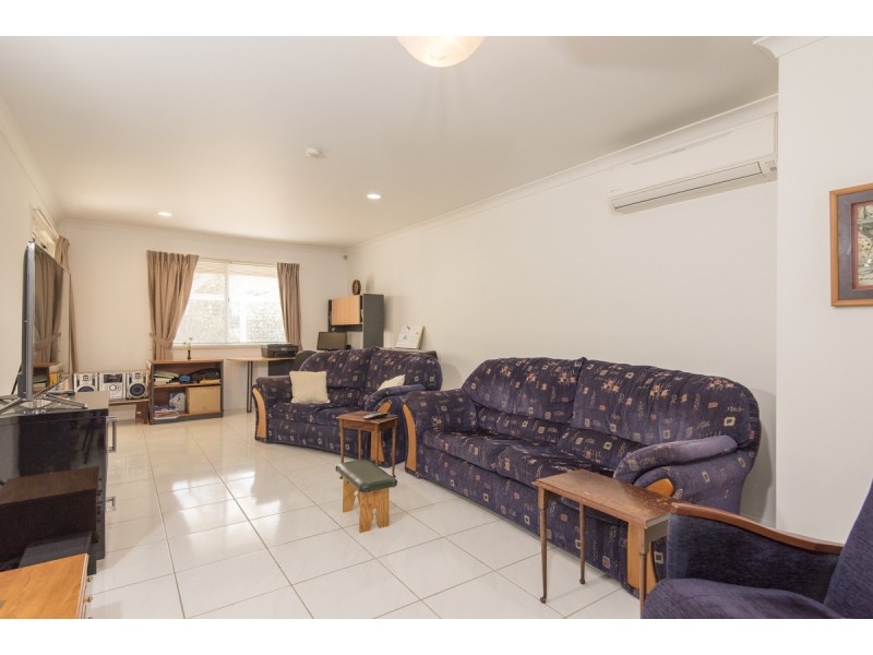 19 Border Street, Glenella QLD 4740