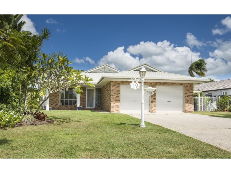 19 Border Street, Glenella QLD 4740