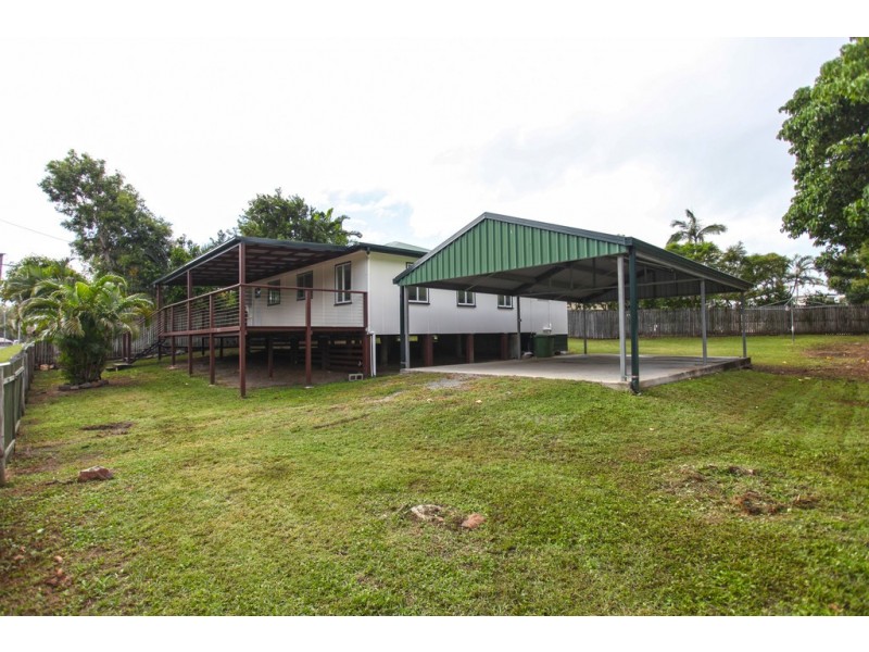 16 Pheasant St, Slade Point QLD 4740