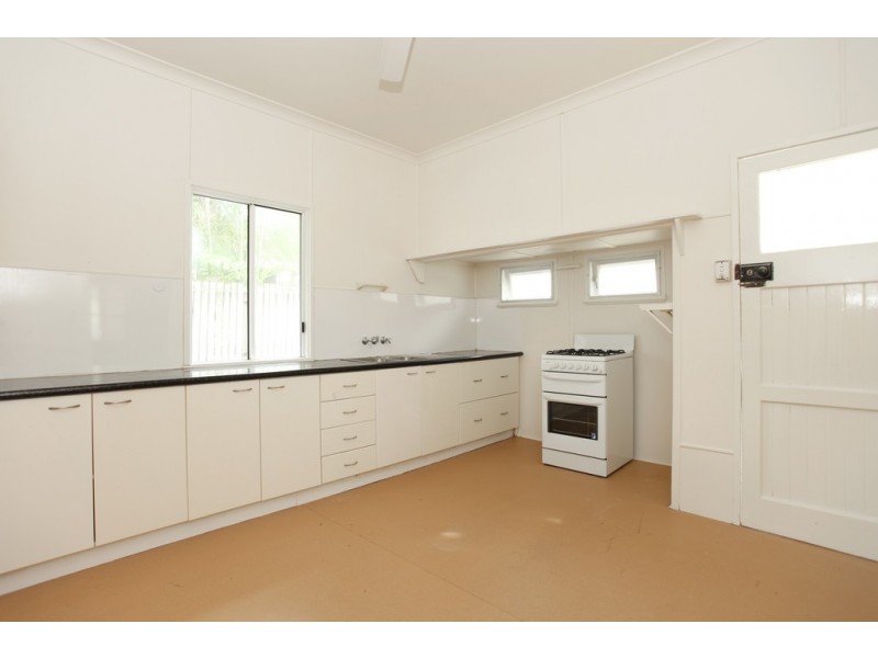 16 Pheasant St, Slade Point QLD 4740