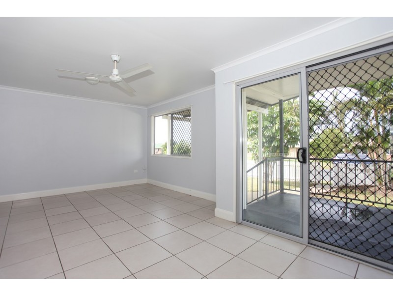 18 Geoffrey Thomas Dr, Bucasia QLD 4750